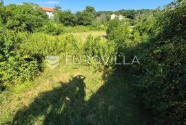 Istra, Dobravci, građevinsko zemljište 1154m2 s dva objekta, Kanfanar, Land