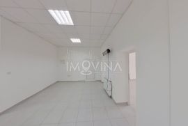 Poslovni prostor za najam 108m2, Travnik, Travnik, Εμπορικά ακίνητα