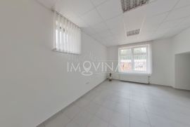 Poslovni prostor za najam 108m2, Travnik, Travnik, Εμπορικά ακίνητα