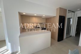 POTPUNO PREUREĐEN APARTMAN S PRELIJEPIM VRTOM I TERASAMA - PETRČANE, SUNNYSIDE RESORT, Zadar - Okolica, شقة