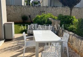 POTPUNO PREUREĐEN APARTMAN S PRELIJEPIM VRTOM I TERASAMA - PETRČANE, SUNNYSIDE RESORT, Zadar - Okolica, Stan