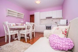 CRIKVENICA - luksuzna kuća s pet apartmana, Crikvenica, Famiglia