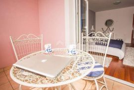 CRIKVENICA - luksuzna kuća s pet apartmana, Crikvenica, Famiglia