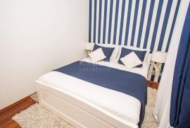 CRIKVENICA - luksuzna kuća s pet apartmana, Crikvenica, Famiglia