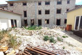 ISTRA, JURŠIĆI - Kamena kuća u nizu sa bazenom + apartman, KLJUČ U RUKE, Svetvinčenat, Casa