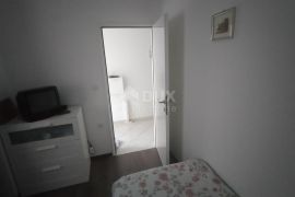 SENJ, BUNJICA - apartman blizu mora s garažom, Senj, Appartment