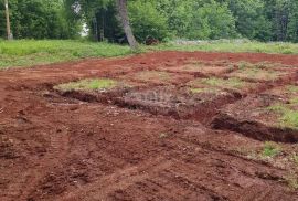 Divšići, Pula - Dva poljoprivredna zemljišta pravilnih gabarita kod Pule sa vodom i strujom!, Marčana, Terra