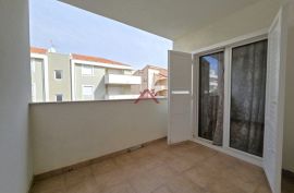 Novalja, 3-sobni apartman sa 2 natkrivene terase s pogledom na more + garaža, Novalja, Διαμέρισμα