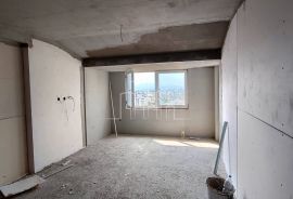 Trosoban Stan 58m2 useljivo uskoro Lukavica I.Sarajevo, Istočno Novo Sarajevo, Apartamento