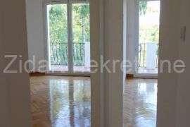 Topola, Donja Šatornja, dve kuće 226m2+144m2, plac 24ara, Casa