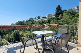 Ičići, stan s tri balkona i garažom, Opatija - Okolica, Apartamento