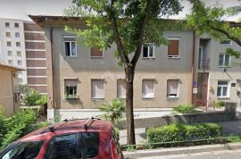 RIJEKA, TRSAT, VOJAK - poslovni prostor (stan-etaža) 110m2 na frekventnoj lokaciji, Rijeka, Propriedade comercial