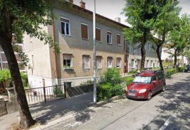 RIJEKA, TRSAT, VOJAK - poslovni prostor (stan-etaža) 110m2 na frekventnoj lokaciji, Rijeka, Propriété commerciale