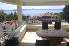 CRIKVENICA, DRAMALJ - Predivna kuća s panoramskim pogledom na 150 metara od mora!, Crikvenica, Famiglia