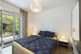 Povile - stan udaljen 50 m od mora, Novi Vinodolski, Appartment