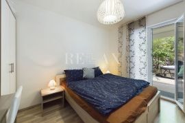 Povile - stan udaljen 50 m od mora, Novi Vinodolski, Appartment