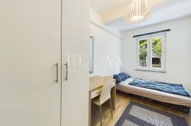 Povile - stan udaljen 50 m od mora, Novi Vinodolski, Appartment