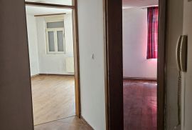 Trosoban stan - centar Osijeka, Osijek, Appartment