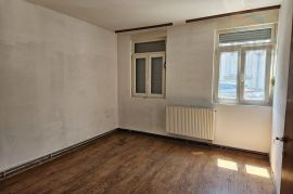 Trosoban stan - centar Osijeka, Osijek, Appartment