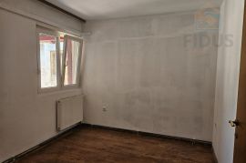 Trosoban stan - centar Osijeka, Osijek, Appartment