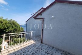 SVETI JURAJ, kuća 90m od mora, Senj, Casa