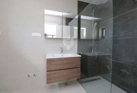 Crikvenica, stan s privatnim bazenom i pogledom na more, Crikvenica, Appartement