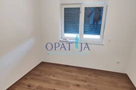 Vir,Nova zgrada sa četiri apartmana,400m do mora, Vir, Σπίτι