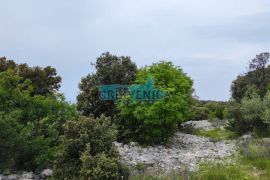 Otok Krk, poljoprivredni teren 1020m2, Krk, Terreno