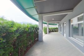 Ugostiteljski objekat za najam 225m2, Dolac na Lašvi, Travnik, Commercial property