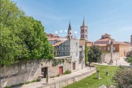 Zadar - Poluotok turistički objekt 6 apartmana 1.300.000€, Zadar, Дом