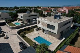 Privlaka - Moderna villa 250m2 privatni pristup na more! 1.690.000€, Privlaka, Maison