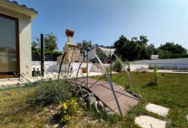 ISTRA, SVETVINČENAT - Obnovljena autohtona kamena kuća s bazenom, Svetvinčenat, Casa