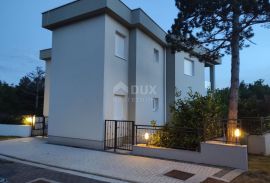 CRIKVENICA, JADRANOVO - luksuzan 1S+DB s natkrivenom terasom i parkirnim mjestom, Crikvenica, Appartamento