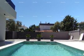 Kuća Prekrasna kuća sa bazenom i pogledom na more, blizina Fažane!, Fažana, بيت