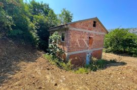 Bribir - započeta gradnja s okućnicom, Vinodolska Općina, Kuća