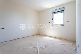 Split, Sirobuja, jednosoban stan na prvom katu NKP 47, 2 m2, Split, Flat