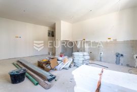 Split, Sirobuja, jednosoban stan na prvom katu NKP 47, 2 m2, Split, Apartamento