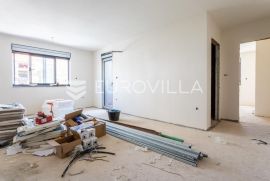 Split, Sirobuja, jednosoban stan na prvom katu NKP 47, 2 m2, Split, Appartment