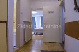 Povoljan stan na Bežanijskoj kosi, Novi Beograd, Apartamento