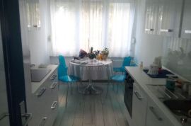 KOZALA, RIJEKA - prostran i svijetao 2-sobni (+DB) stan, Rijeka, Apartamento