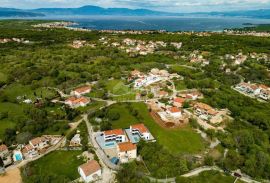 OTOK KRK, MALINSKA (okolica) - Mediteranska dvojnica modernog dizajna, bazen + 2 parkirna mjesta, TOP CIJENA!!, Malinska-Dubašnica, Casa