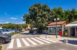 OTOK KRK, PUNAT - Renovirana kuća prvi red do mora, Punat, Haus