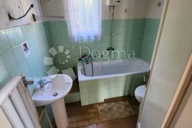 Kuća sa 879m² okućnice u centru Krapine!, Krapina, Casa