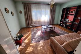 Kuća sa 879m² okućnice u centru Krapine!, Krapina, Famiglia