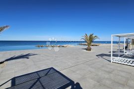 EKSKLUZIVNO SAMO U DOGMI-stan 400m od plaže, Novigrad, Flat