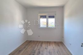 Stan  Tik do Mora na drugom katu, Sukošan, Appartement