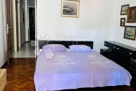 PRILIKA! STAN U SPLITU NA ODLIČNOJ LOKACIJI, Split, Appartement