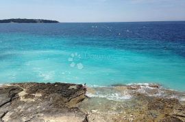 Stan na top lokaciji 200 m od plaže Valkane s velikom terasom i okućnicom!, Pula, Διαμέρισμα