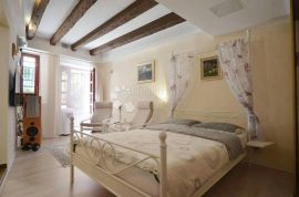 ROVINJ – lijep prizemni stan u srcu starog grada, Rovinj, Flat