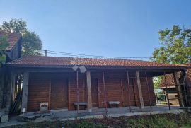 Drvena Zagorska klet, Zabok, Σπίτι